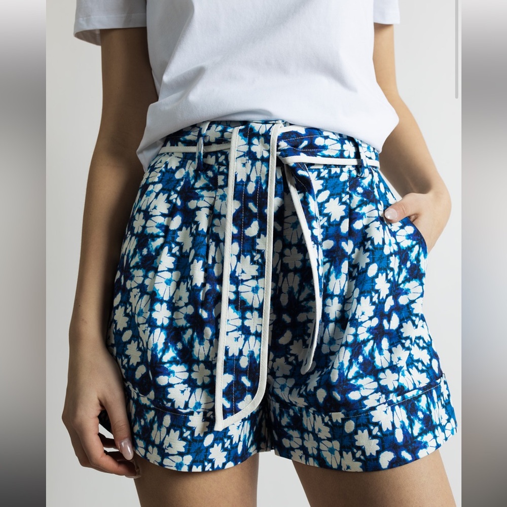 Suncoo Paris blue white Shibori style tie dye pattern shorts with waist tie